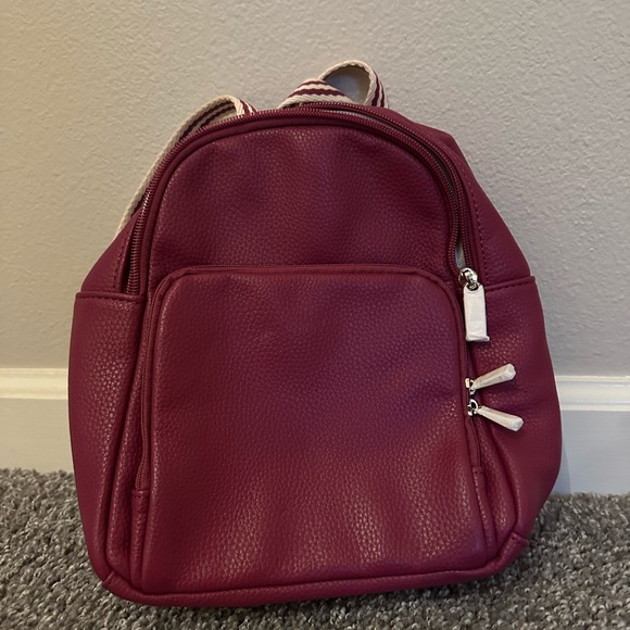 Thirty One Mini Backpack - Picture 6 of 6